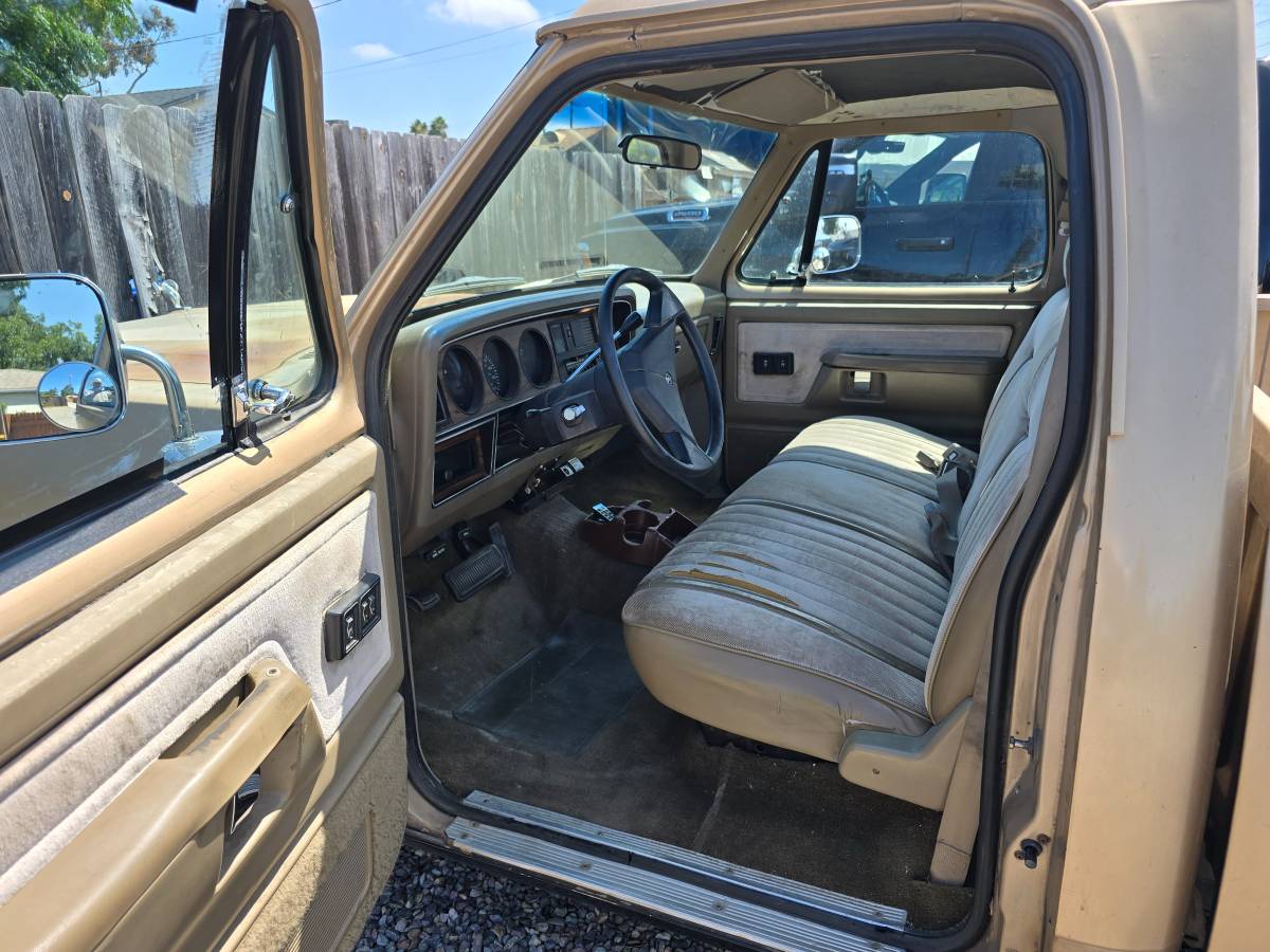Dodge-ram-1500-1990-custom-5
