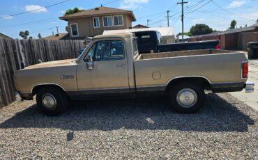 Dodge-ram-1500-1990-custom-7