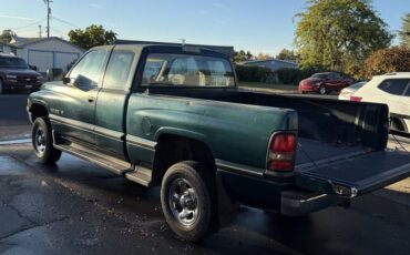 Dodge-ram-1500-1996-green