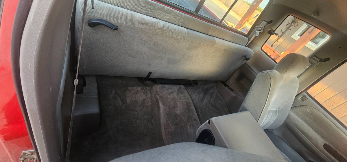 Dodge-ram-1500-1996-red-12