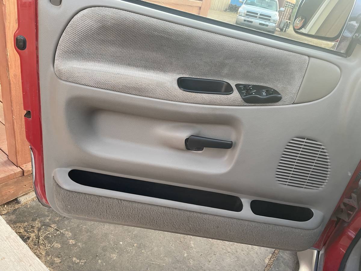 Dodge-ram-1500-1996-red-19