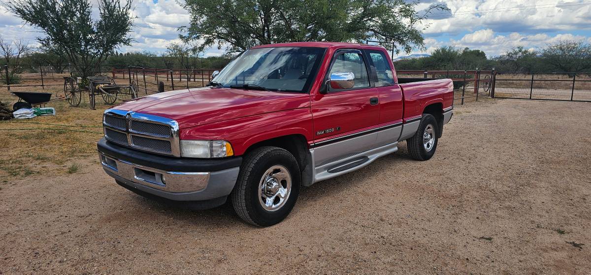 Dodge-ram-1500-1996-red-3