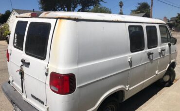 Dodge-ram-1500-1996-white-1