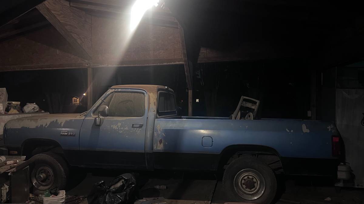 Dodge-ram-1500-diesel-1993-blue-1