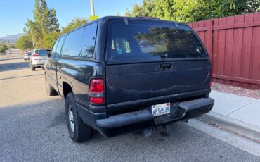 Dodge-ram-1500-magnum-v8-1996-black-1
