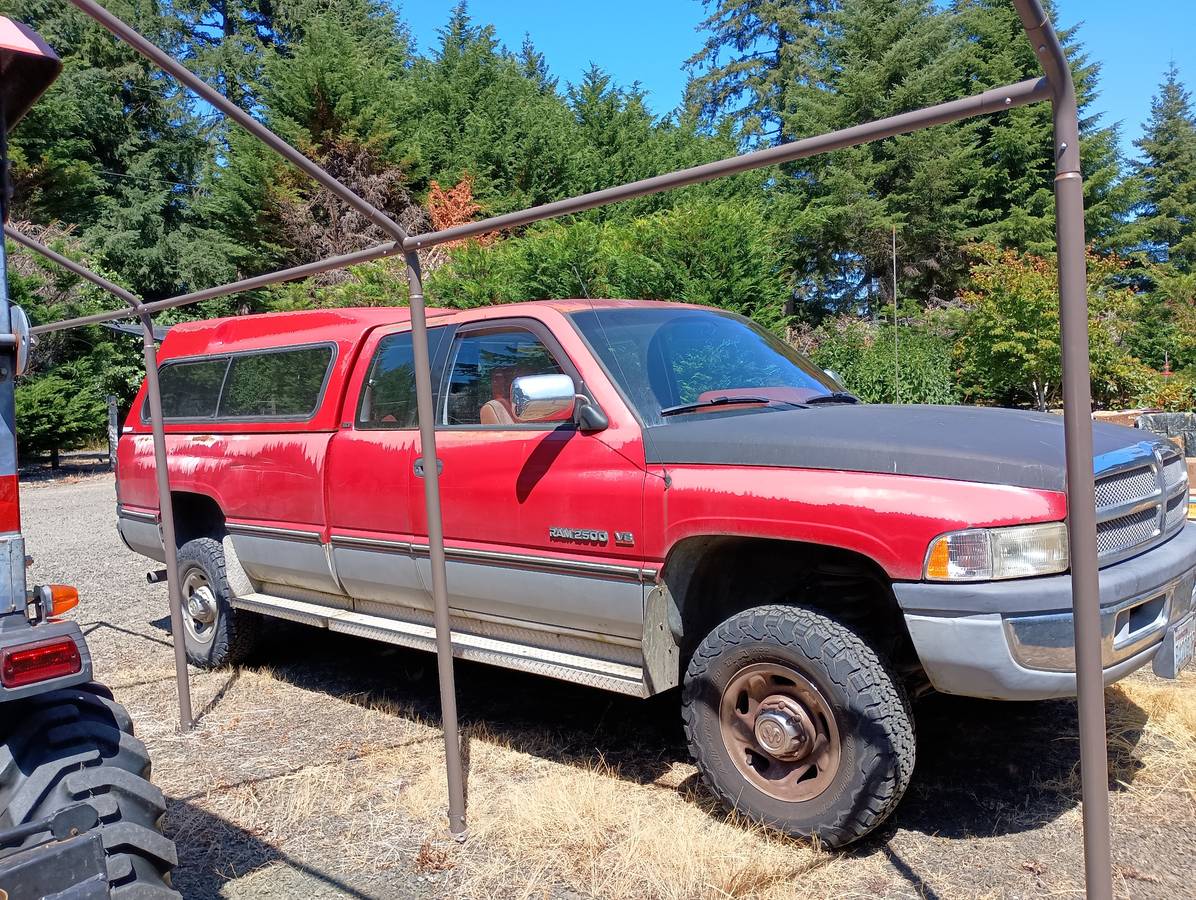Dodge-ram-2500-1995-red-1
