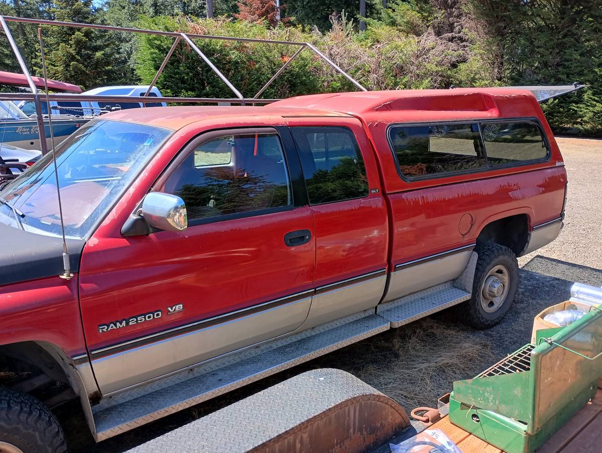 Dodge-ram-2500-1995-red