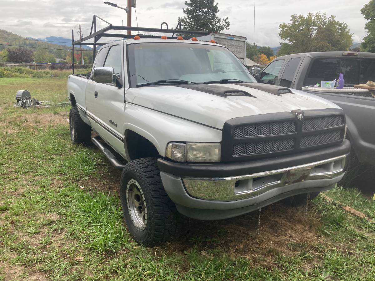 Dodge-ram-2500-1995-white