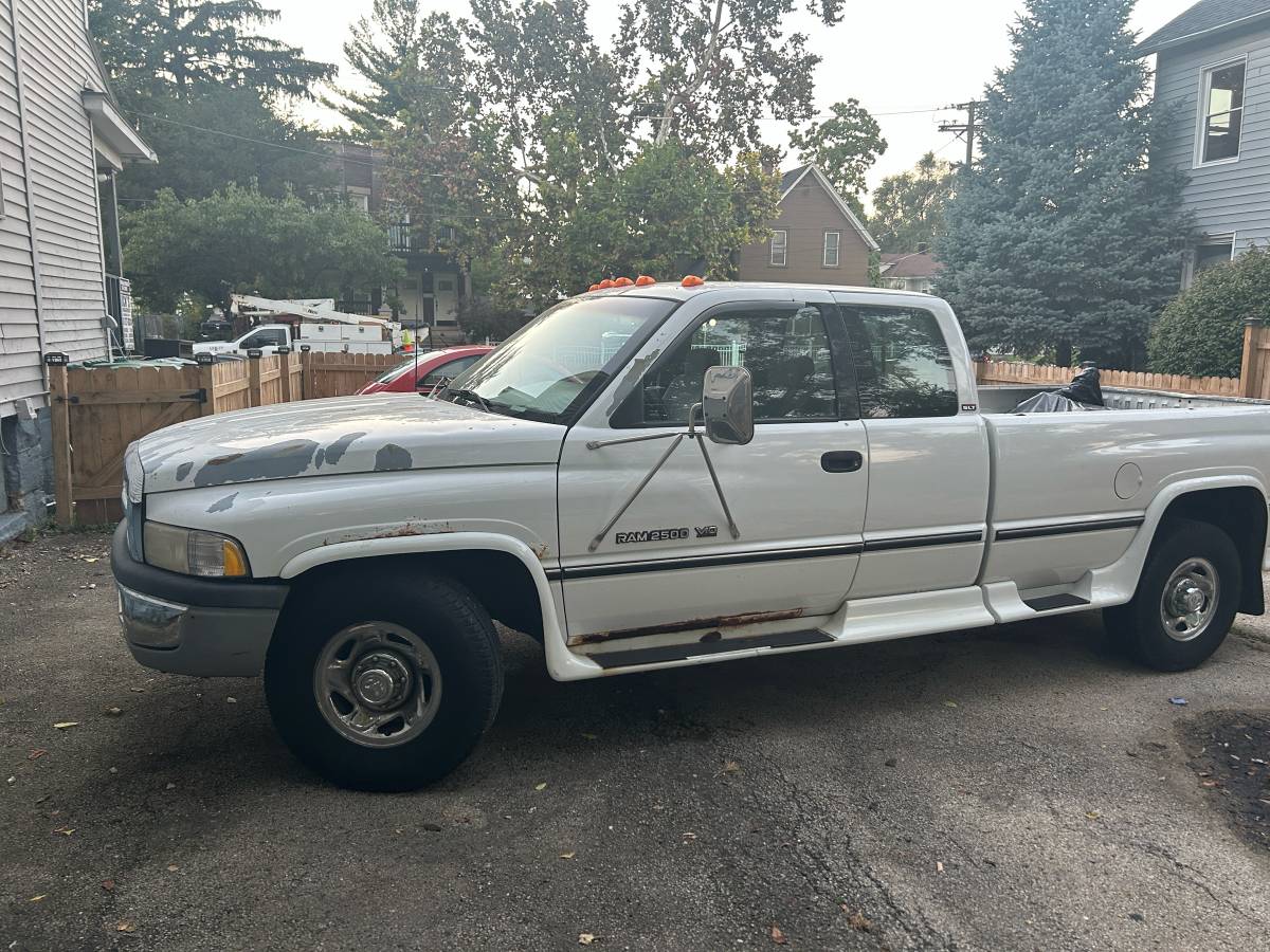 Dodge-ram-2500-1996-white-2