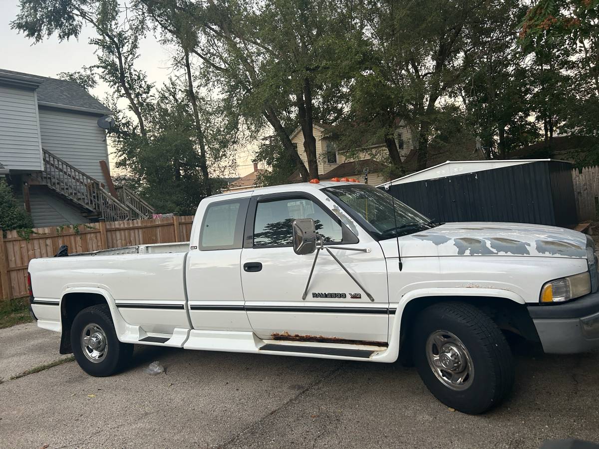Dodge-ram-2500-1996-white