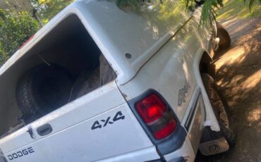 Dodge-ram-2500-4x4-diesel-1996-1