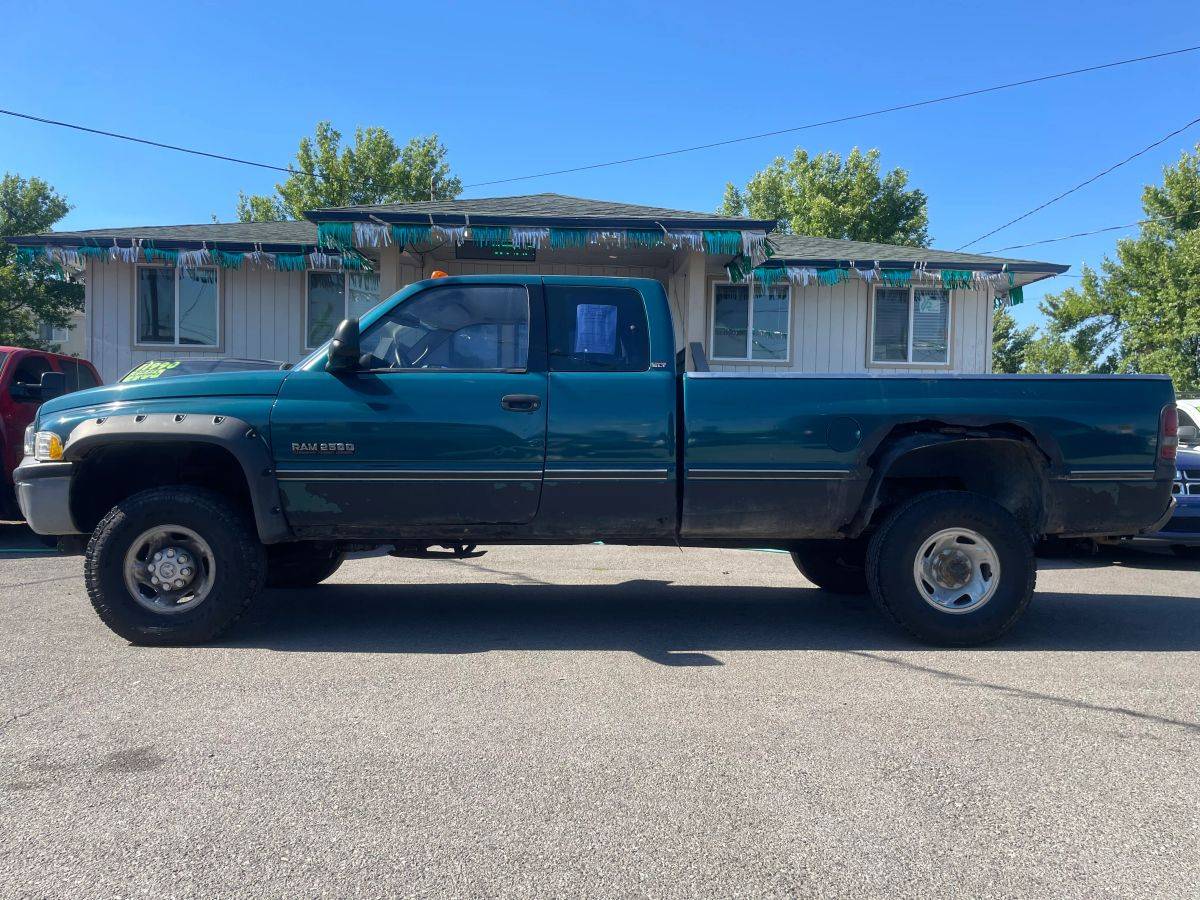 Dodge-ram-2500-club-cab-diesel-1996-green-4