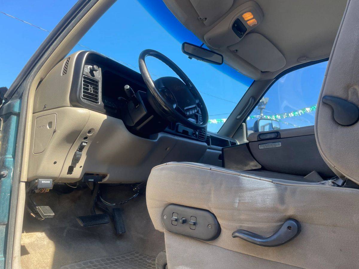 Dodge-ram-2500-club-cab-diesel-1996-green-9