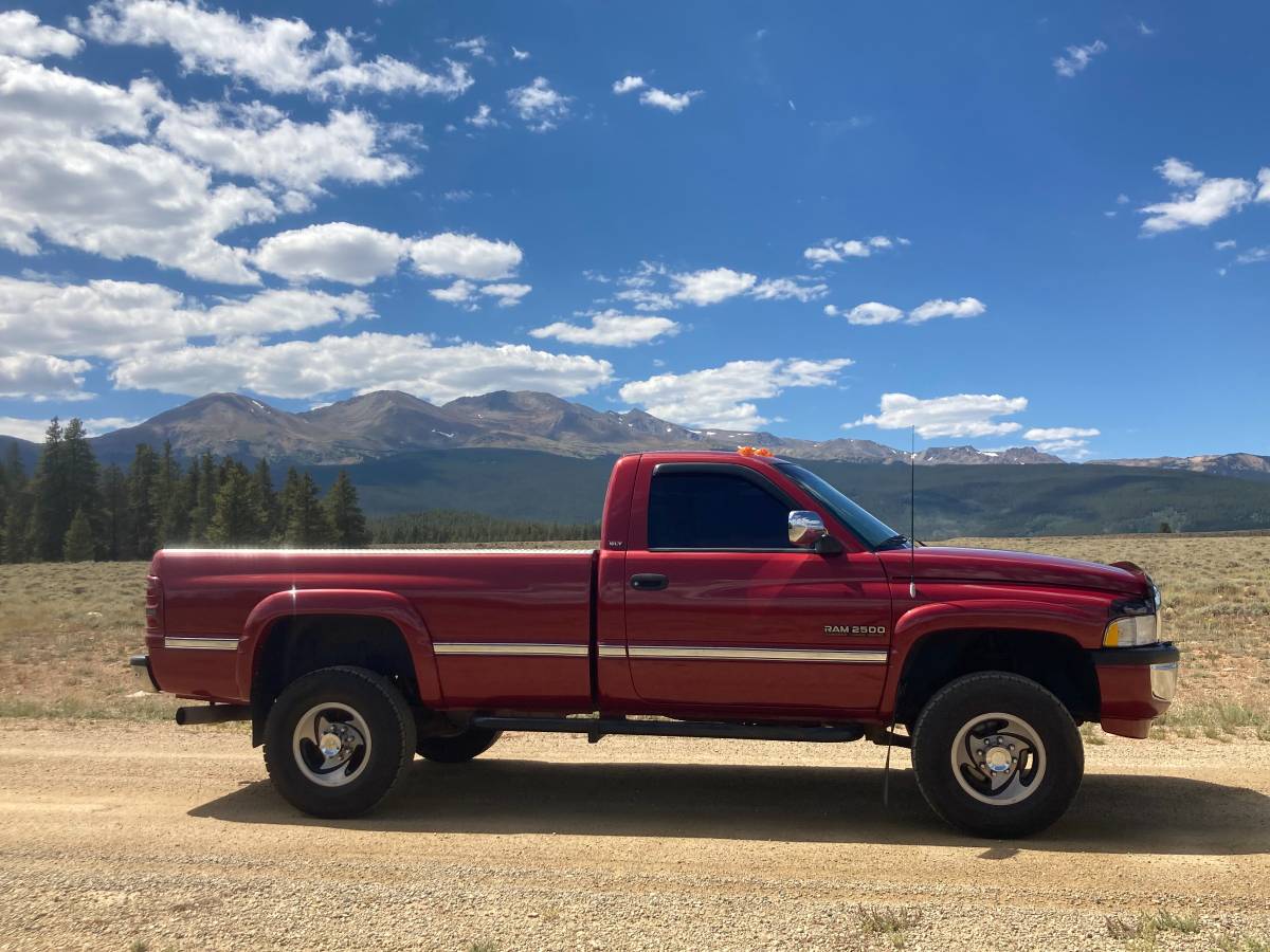 Dodge-ram-2500-diesel-1995-custom