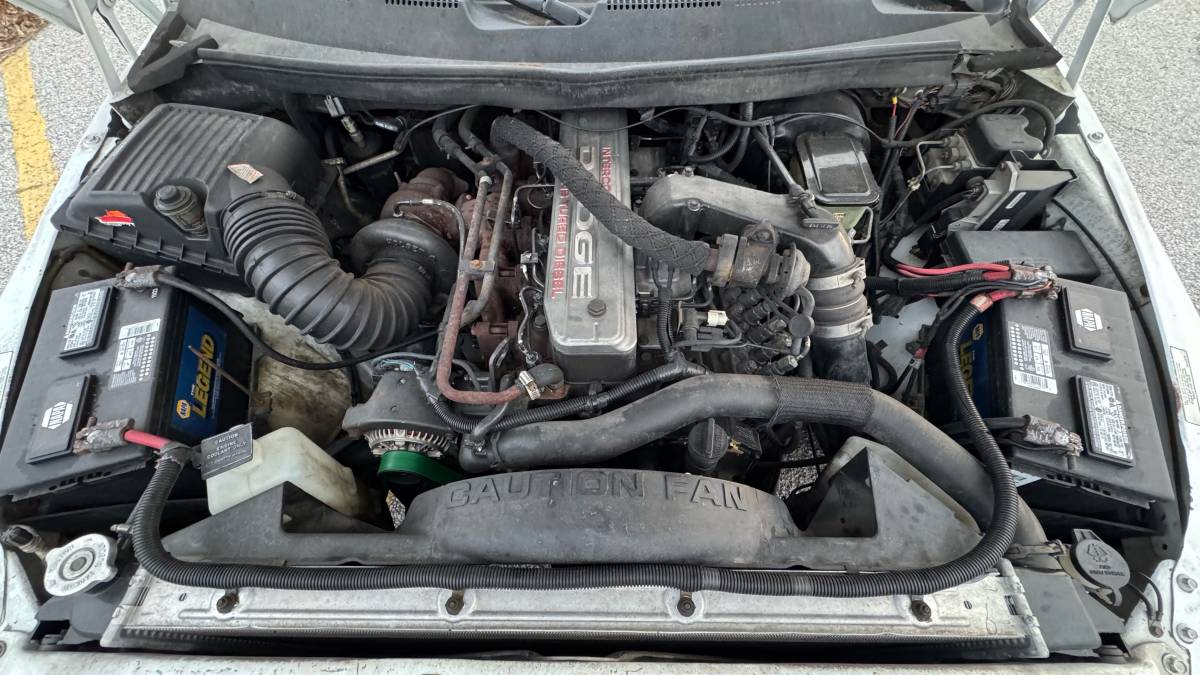 Dodge-ram-3500-cummins-diesel-1996-white-1