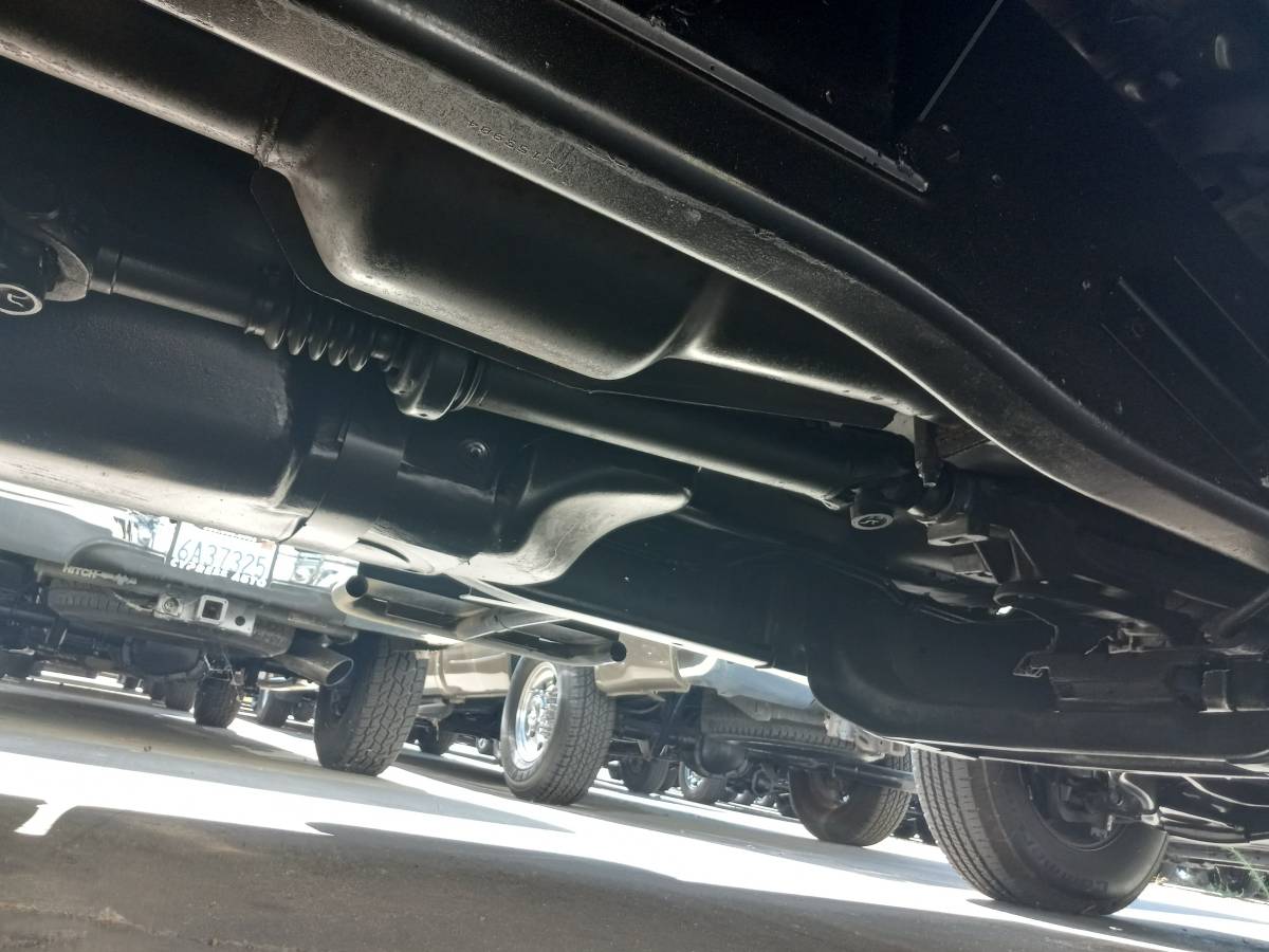 Dodge-ram-3500-cummins-diesel-1996-white-17