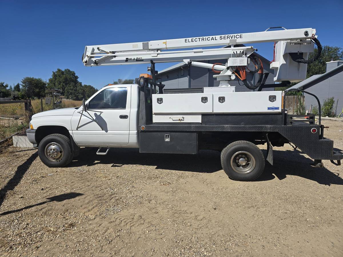 Dodge-ram-3500-diesel-1994-white-7