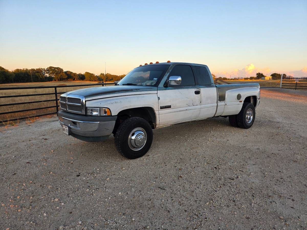 Dodge-ram-3500-diesel-1996-1