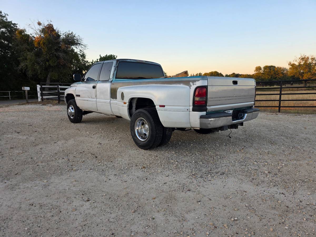 Dodge-ram-3500-diesel-1996-2