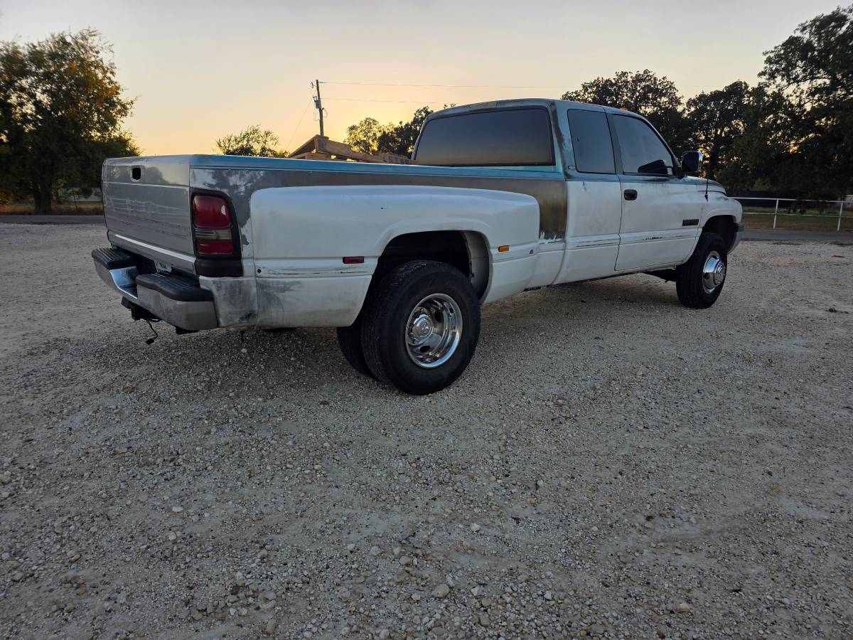 Dodge-ram-3500-diesel-1996-3