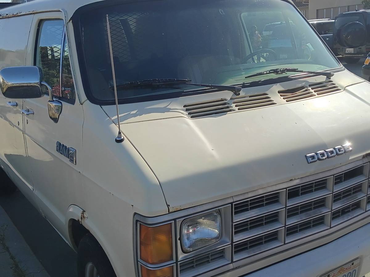 Dodge-ram-b250-1988-2