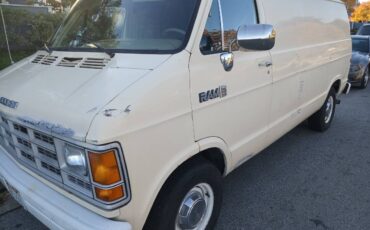 Dodge-ram-b250-1988
