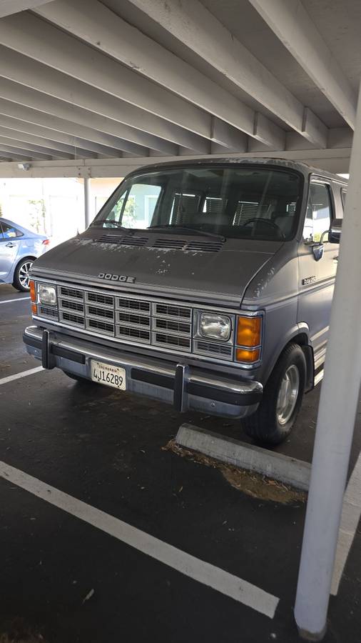 Dodge-ram-b250-1991-grey-10