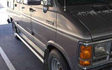 Dodge-ram-b250-1991-grey-11