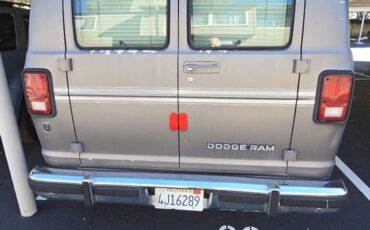 Dodge-ram-b250-1991-grey-12