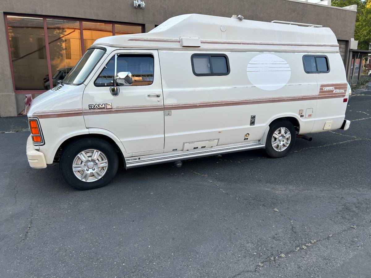 Dodge-ram-coach-house-1988-2