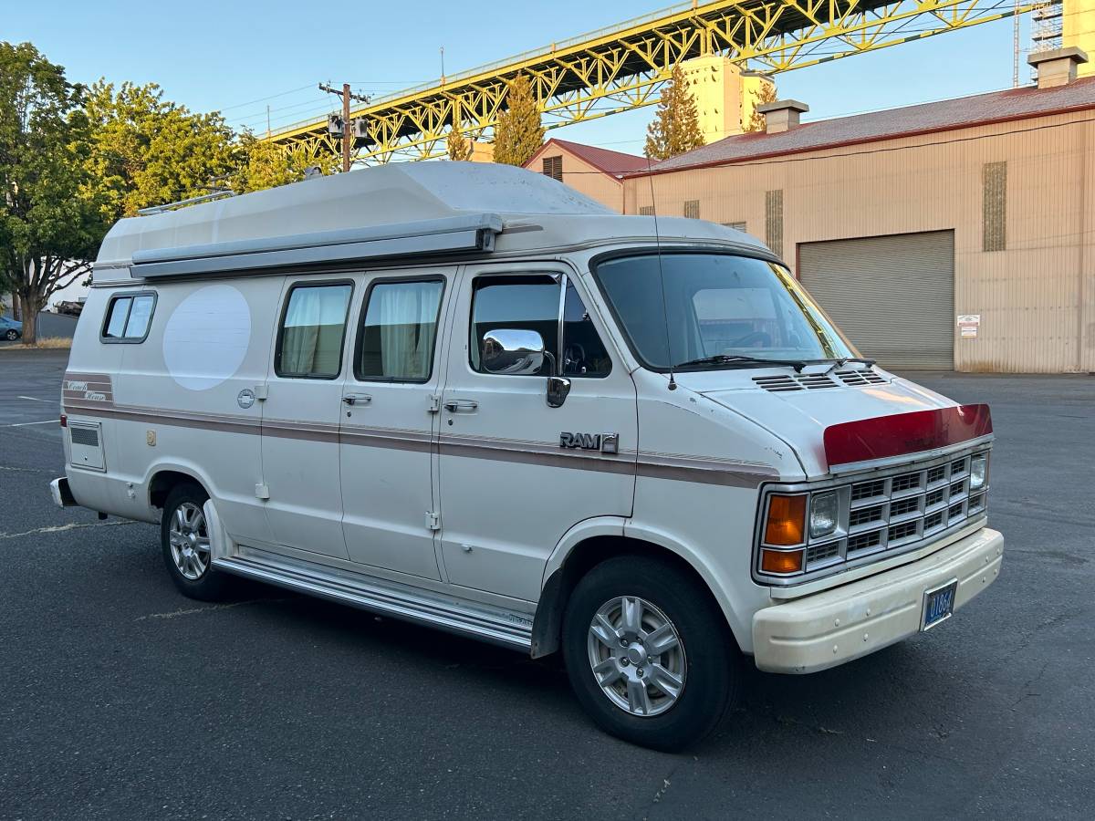 Dodge-ram-coach-house-1988-3