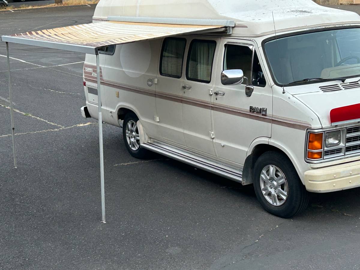 Dodge-ram-coach-house-1988-7