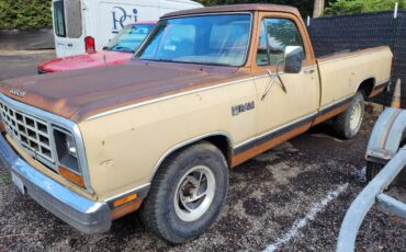 Dodge-ram-d150-1982