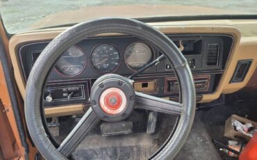 Dodge-ram-d150-1982-4