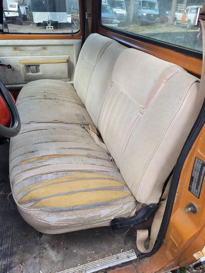 Dodge-ram-d150-1982-5