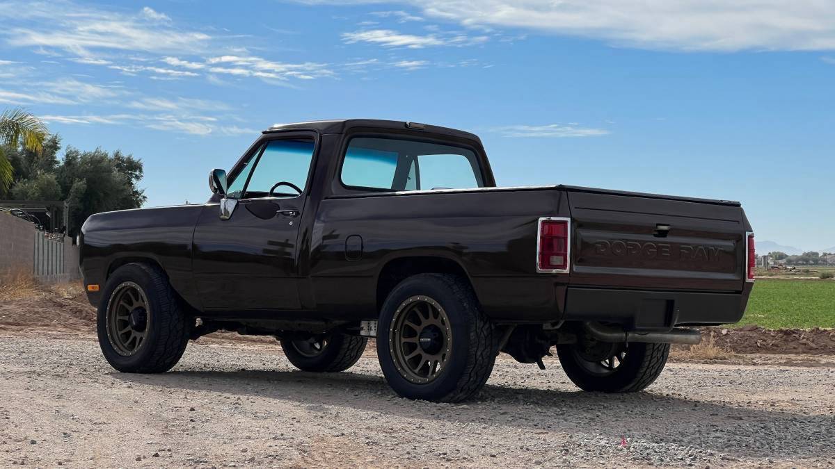 Dodge-ram-diesel-1989-custom-5