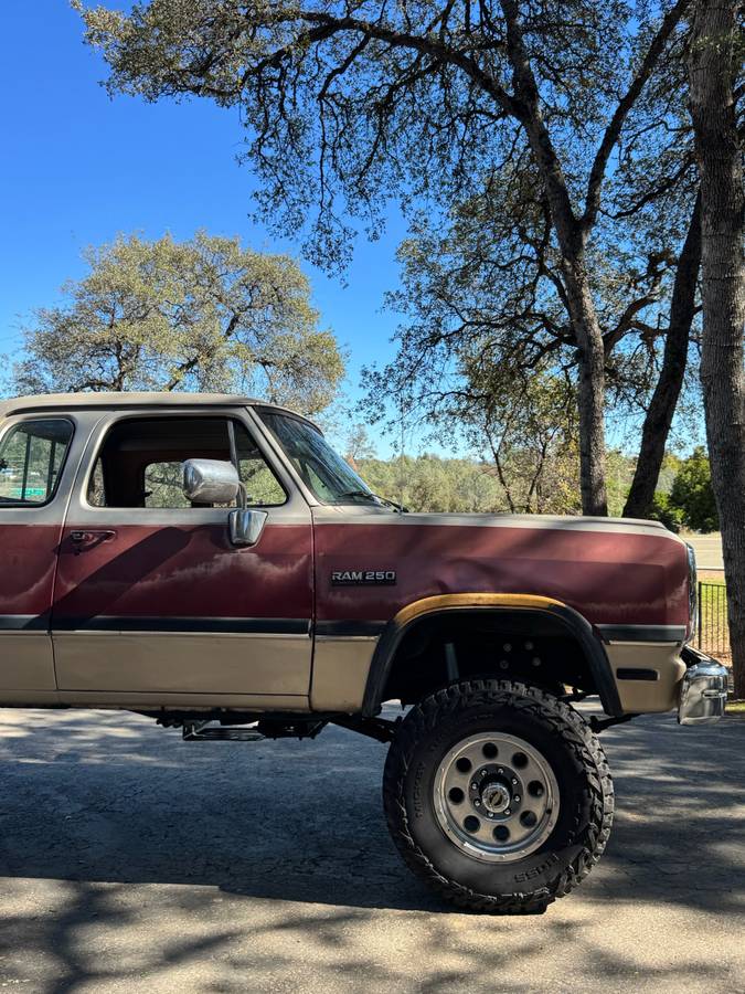 Dodge-ram-diesel-1992-red-14