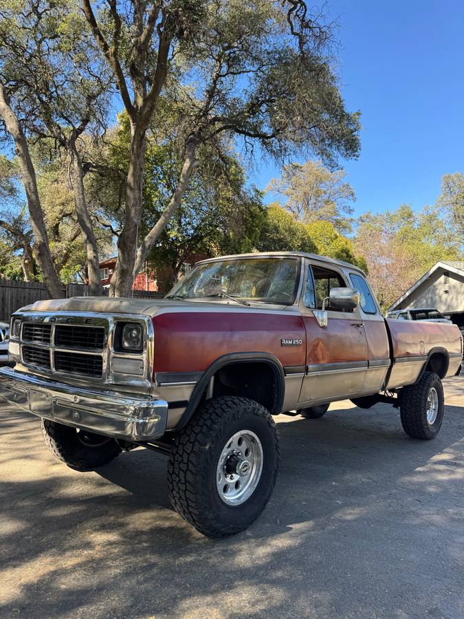 Dodge-ram-diesel-1992-red-15