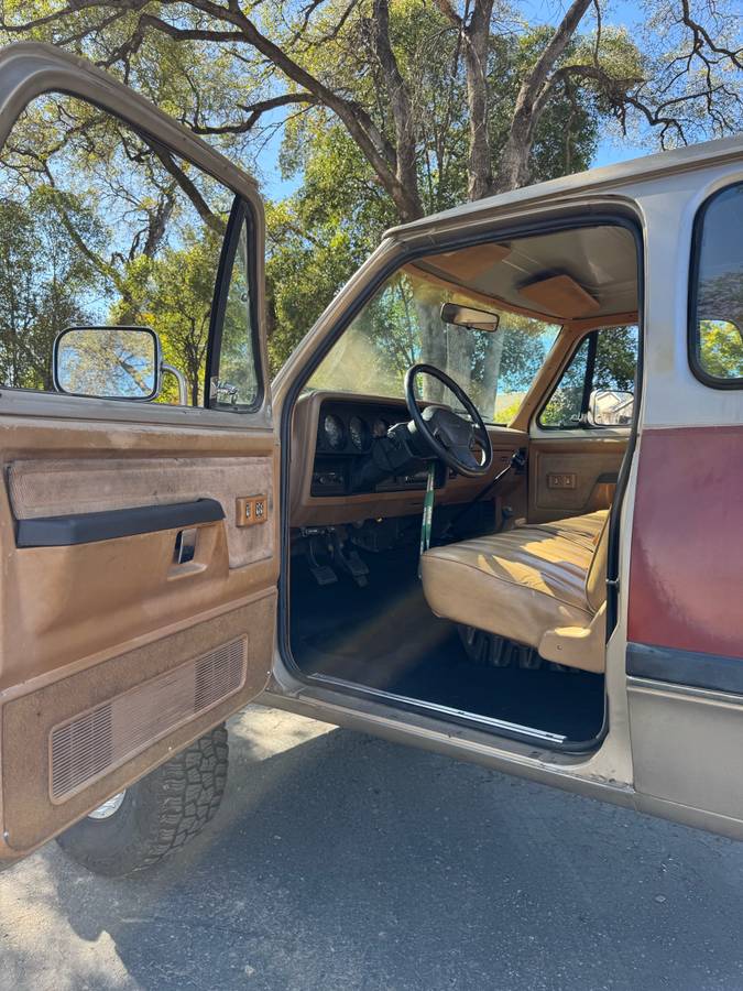 Dodge-ram-diesel-1992-red-16