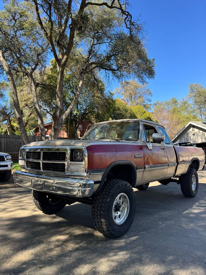 Dodge-ram-diesel-1992-red-6