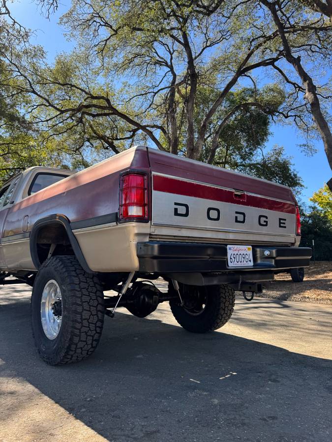 Dodge-ram-diesel-1992-red-9