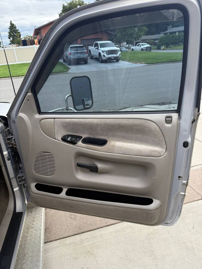 Dodge-ram-diesel-cummins-3500-dually-1996-silver-11