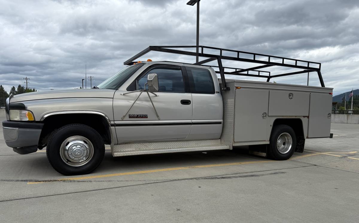 Dodge-ram-diesel-cummins-3500-dually-1996-silver-7