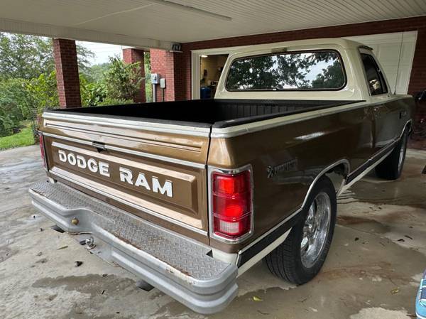 Dodge-ram-prospector-1982-6