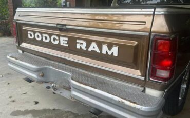 Dodge-ram-prospector-1982-7