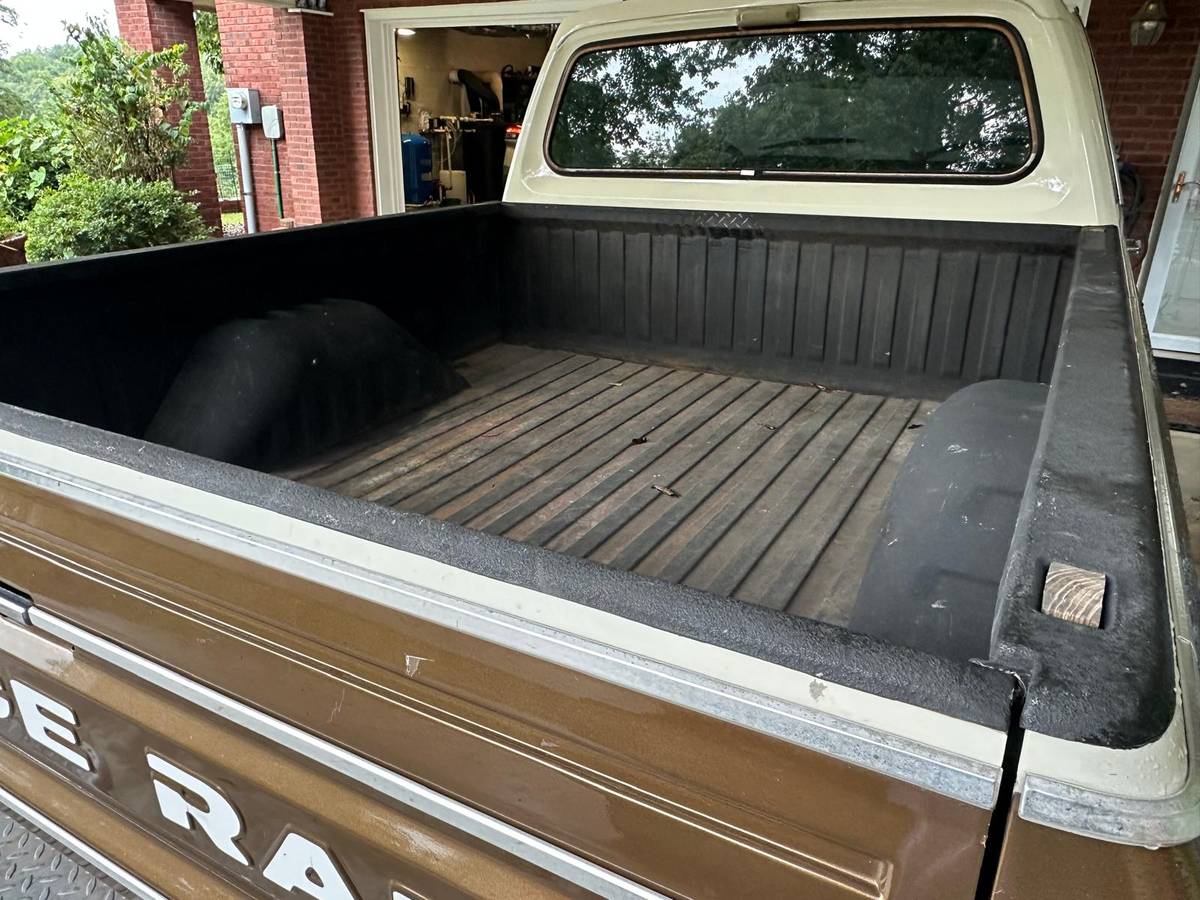 Dodge-ram-prospector-1982-9