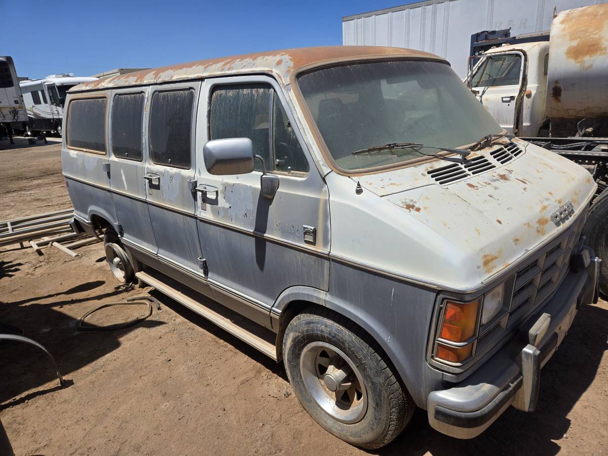 Dodge-ram-van-1500-1987-blue