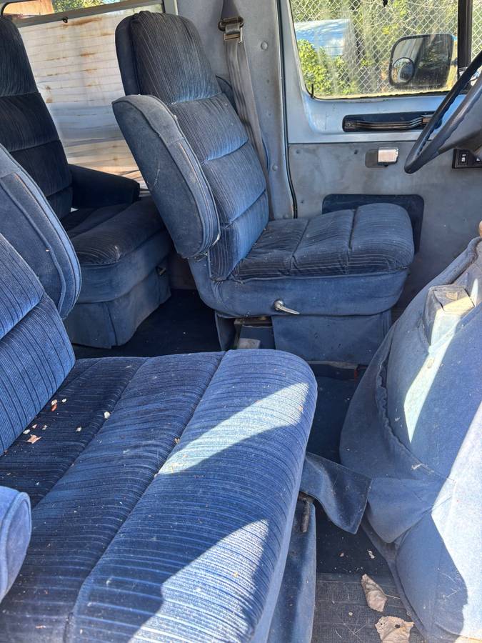 Dodge-ram-van-2500-1992-blue-1