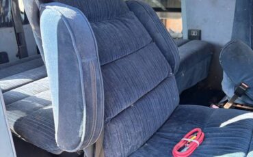 Dodge-ram-van-2500-1992-blue