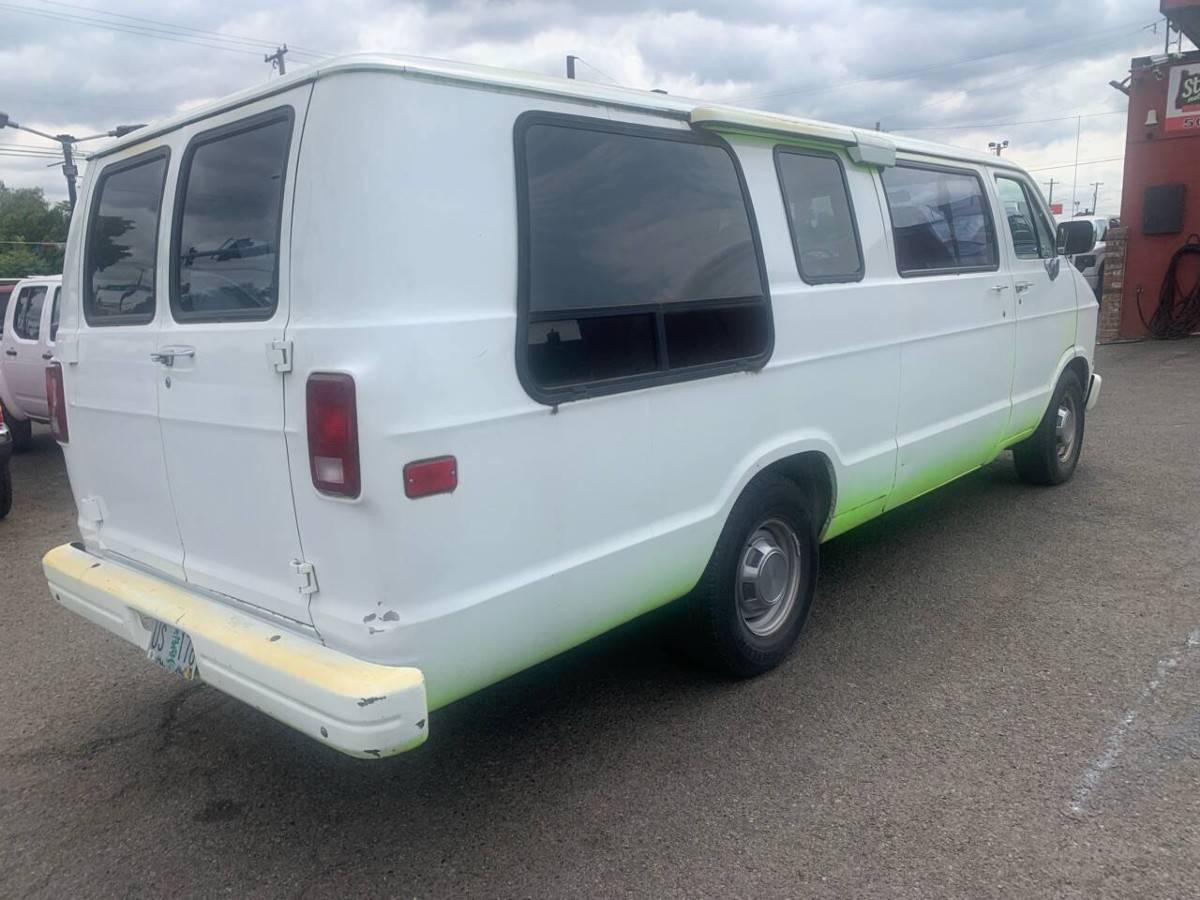 Dodge-ram-van-b250-3dr-extended-1990-white-12